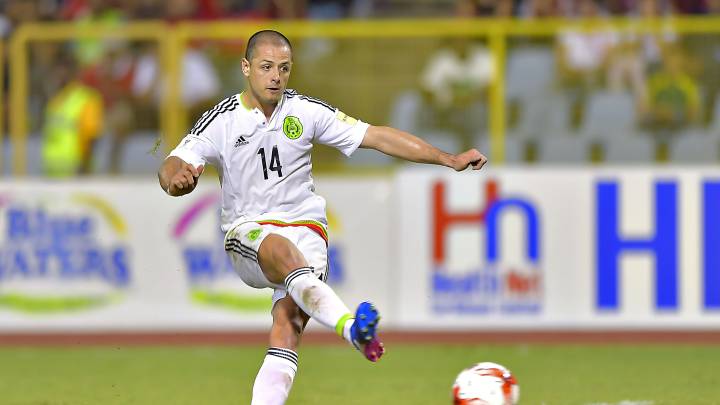 Chicharito revela a los defensas más difíciles que ha enfrentado