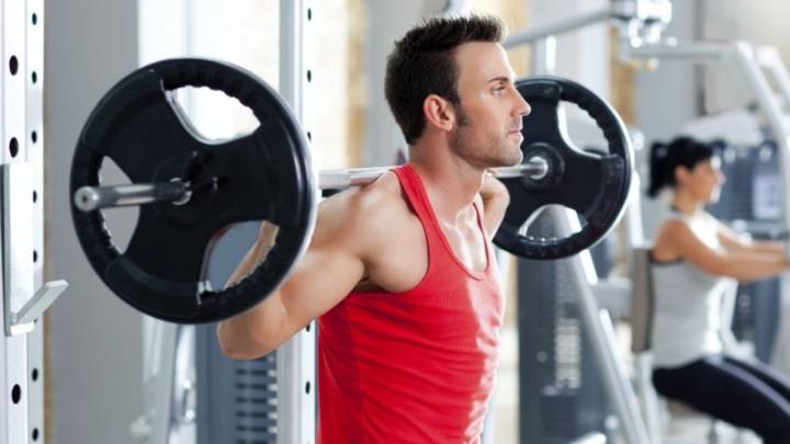 Los ejercicios con los que quemarás más calorías en el gym. Es muy útil identificar qué rutinas te pueden ayudar a quemar más calorías en el gimnasio.