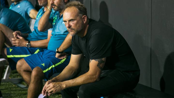 Junta en León para decidir el futuro de Javier Torrente