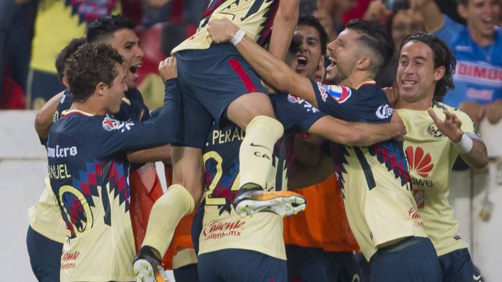 El juez central señaló dos penales, uno para cada bando, siendo el segundo de ellos el decisivo para que Las Águilas se llevaran el triunfo.