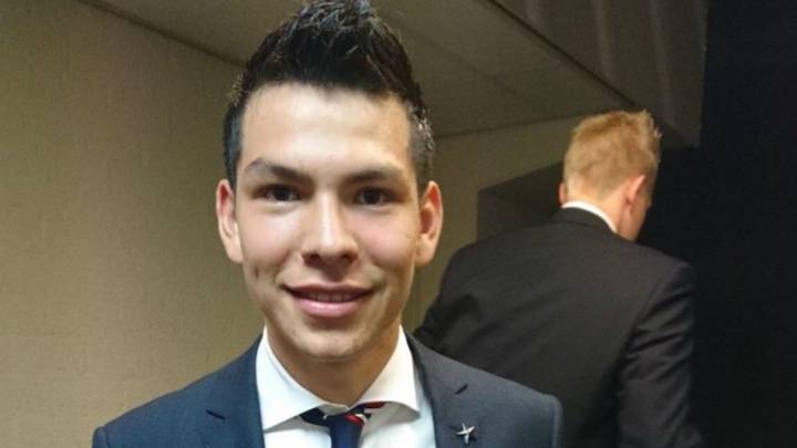 Hirving Lozano es elegido MVP en su debut con el PSV