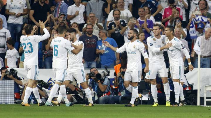 Minuto de silencio en el Bernabéu antes del Madrid-Betis