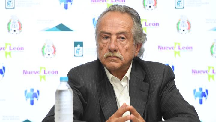 Decio De María: “Aprovechemos nuestra pasión por el fútbol para ayudar”. Expresó que la decisión de reprogramar la jornada 10 de Liga MX fue la correcta.