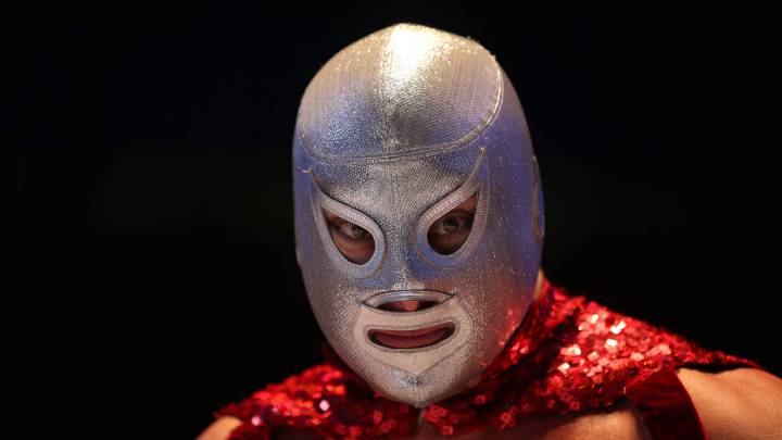 La historia que desconocías de 'El Santo'; 10 anécdotas de la leyenda. Aquí 10 historias que El Hijo del Santo compartió de su padre para As México.