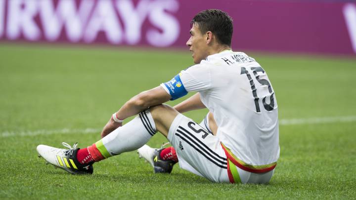 Héctor Moreno encabeza las bajas de europeos de la Selección Mexicana. estaría descartado por lesión, situación similar a la de Marco Fabián y Carlos Vela