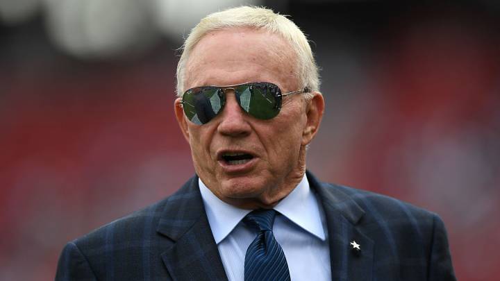 El sindicato Local 100 de la United Labor Unions demandó al presidente de los Dallas Cowboys por violar el Acto Nacional de Relaciones Laborales.