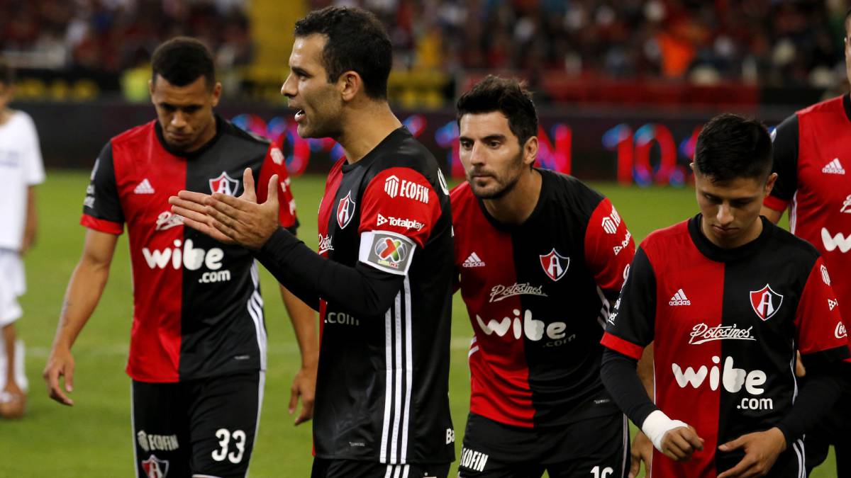 Chivas gana el Clásico con gol olímpico Chivas gana el Clásico con gol olímpico