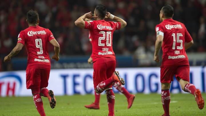 Toluca vence a Monarcas con goles en los últimos minutos, en juego de cuartos de final de ida de la Liguilla MX. Raúl Ruidíaz delanto a Morelia.