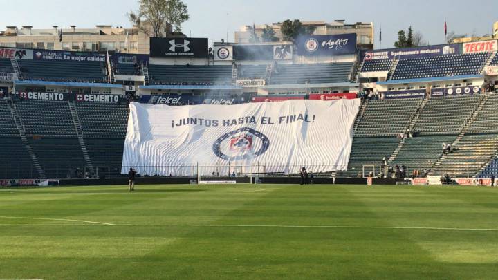 Cruz Azul prepara monumental manta para su juego contra América. Los grupos de animación de La Máquina preparan un recibimiento especial a su equipo.