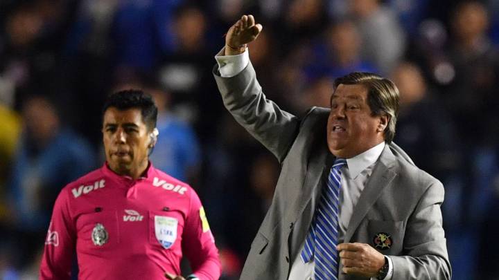 Miguel Herrera y las expulsiones: “No es indisciplina, así se le pita al América”. Expresó que las dos tarjetas rojas frente a Cruz Azul fueron por criterio
