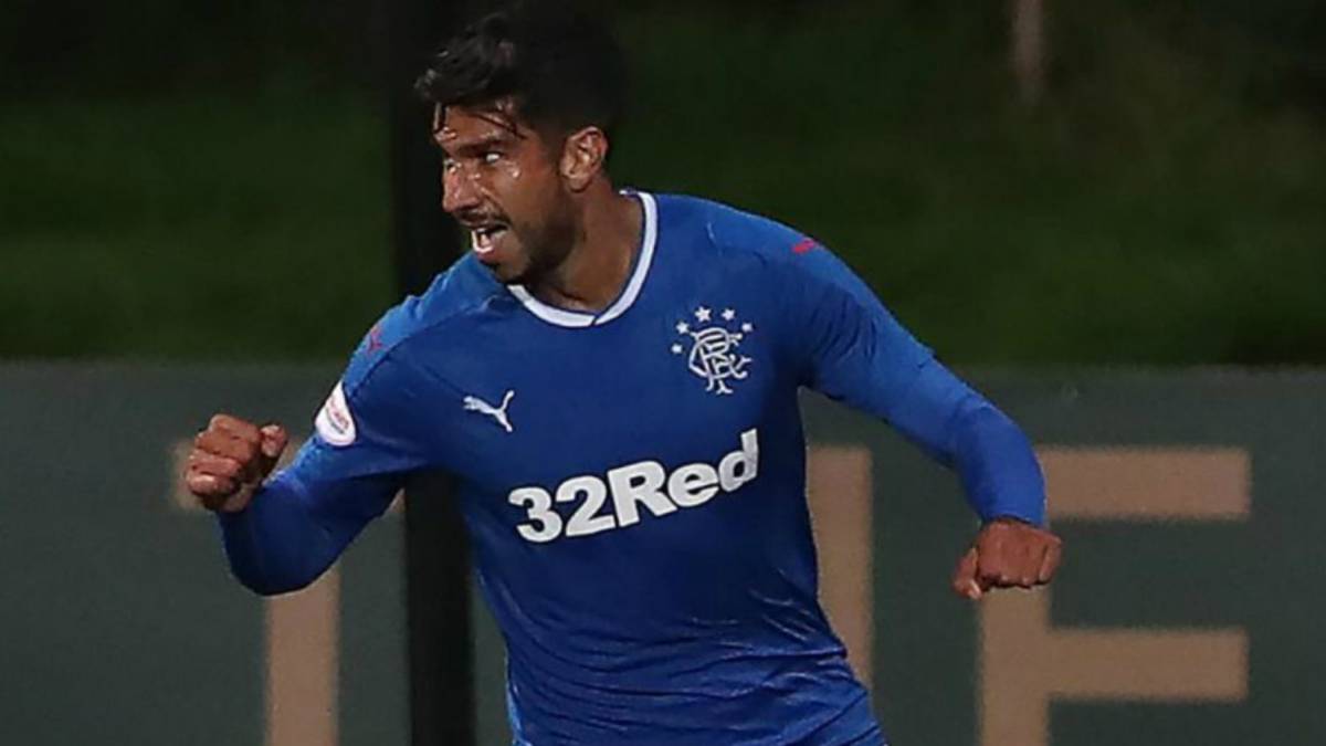 Rangers cae ante el Dundee; Herrera entró de cambio y ‘Gullit’, en la banca. El equipo escocés cayó contra el entonces último lugar de la clasificación