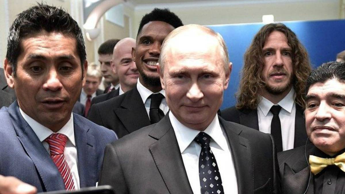 La selfi que presume Jorge Campos con Vladimir Putin y Diego Armando Maradona