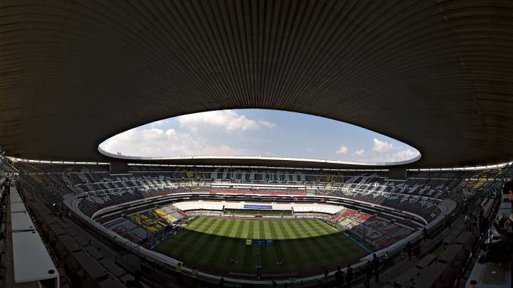 Saúl 'Canelo' Álvarez podría regresar el boxeo al Estadio Azteca