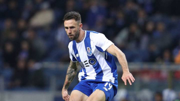 Miguel Layún Real Betis Salida Porto