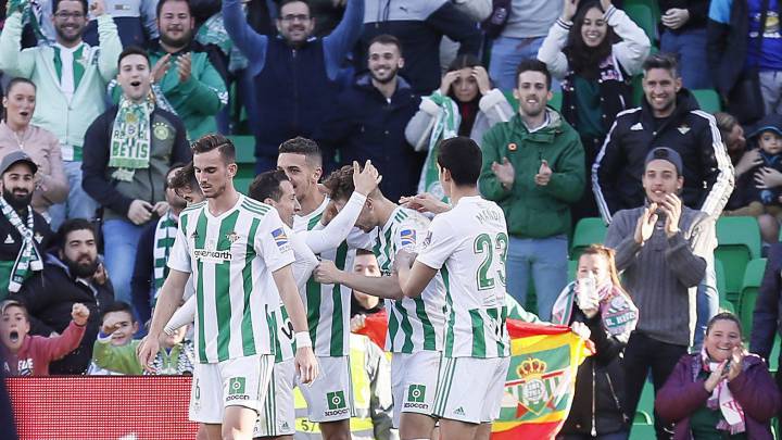 Andrés Guardado jugó los 90' en triunfo del Betis sobre Villarreal