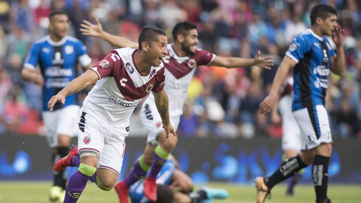 Tiburones Rojos de Veracruz, Gallos Blancos del Queretaro, Liga MX