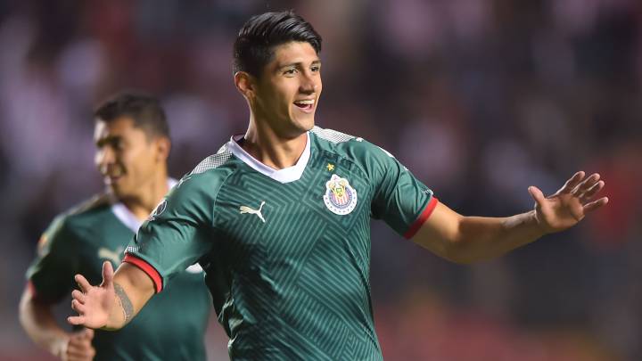 Alan Pulido, Chivas, Liga MX