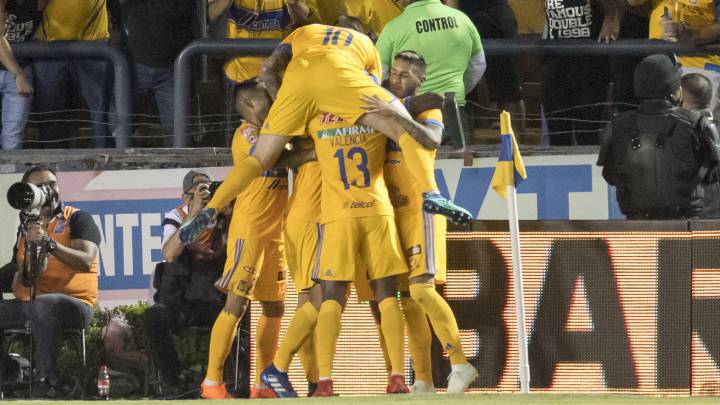 Tigres golea a León y amenaza la cima de la tabla en la jornada 13