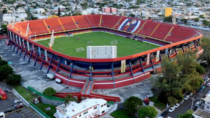 Reportan incendio en el Luis 'Pirata' Fuente