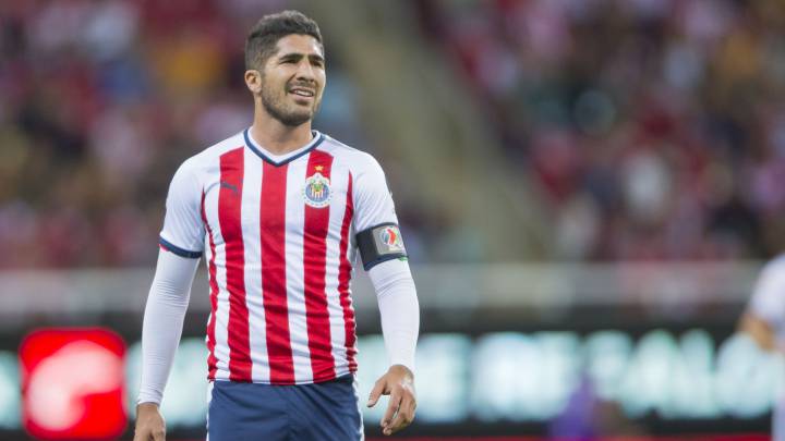 El defensa de Chivas, Jair Pereira, fue suspendido dos partidos por agredir a un rival después de la victoria 1-0 ante New York Red Bull en la Concachampions.