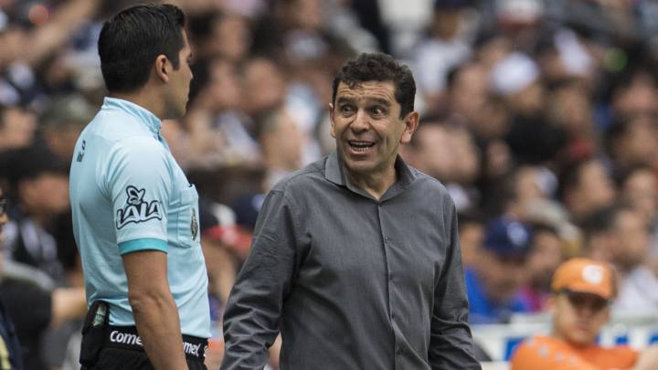 David Patiño le reclama a un juez.
