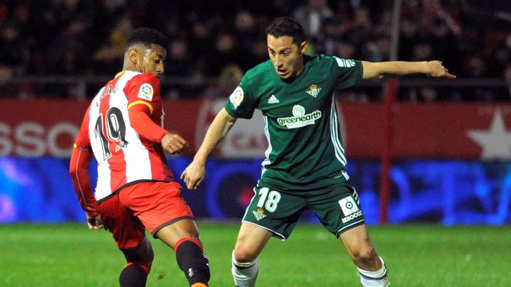 El jugador mexicano jugó los 90 minutos del triunfo del Real Betis ante el Girona. La anotación fue obra de Lorén Morón en la primera mitad.