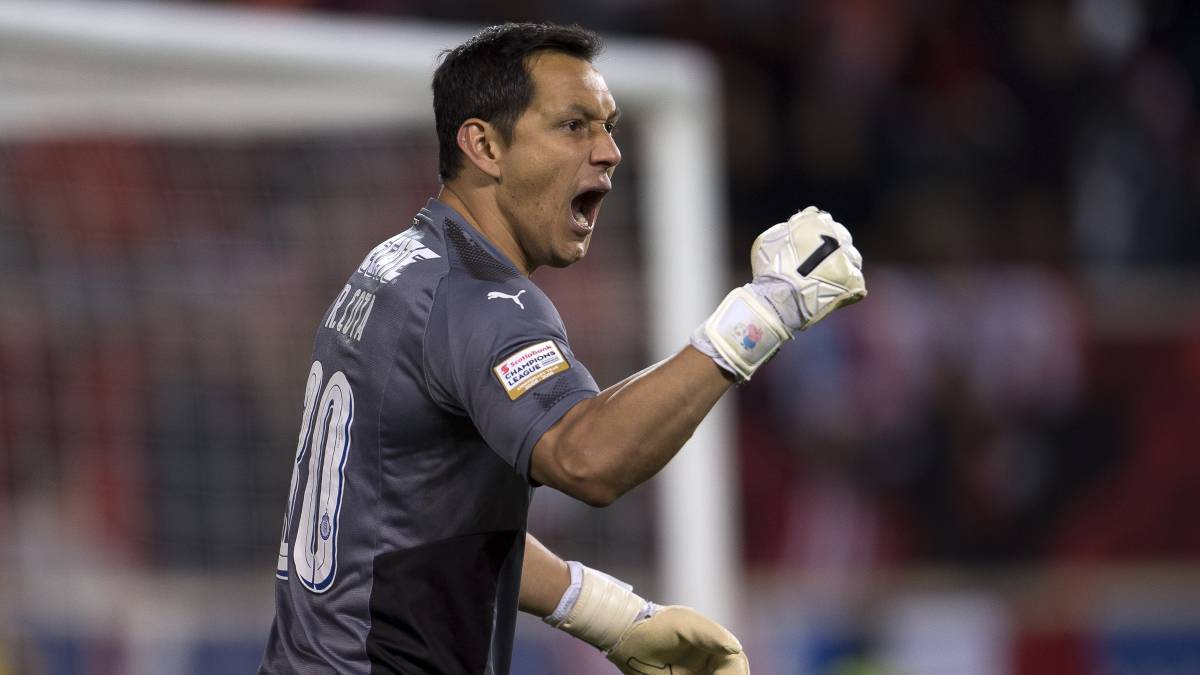 Rodolfo Cota saldría de Chivas, pero no volvería a Pachuca