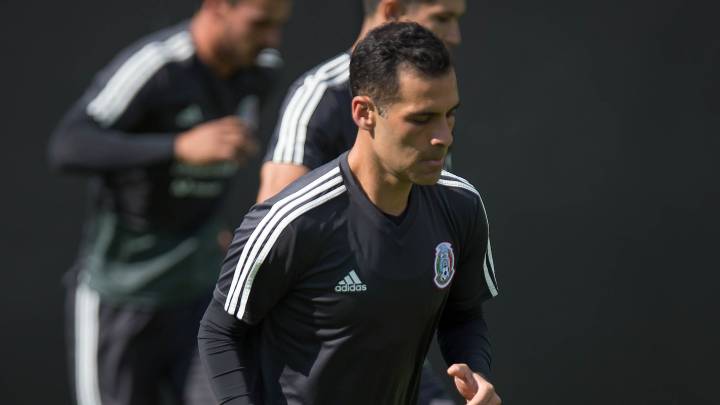 Rafael Márquez entrena si publicidad en el CAR