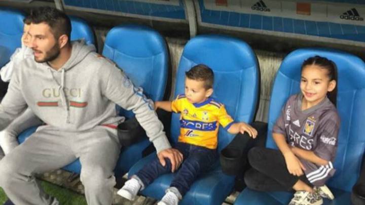 En Francia no entienden el amor de los hijos de Gignac por Tigres