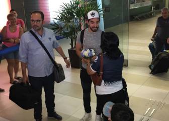 Rodolfo Pizarro, cobijado por su nueva afición a su llegada a Monterrey