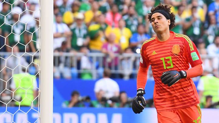 El Napoli fichó dos porteros: se le cierran las puertas a Ochoa