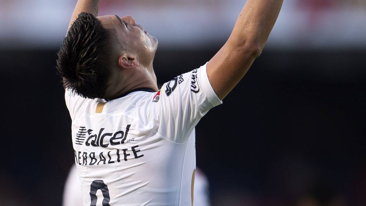Felipe Mora, Pumas