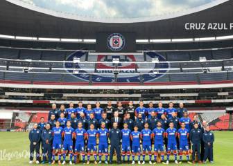 Escudo de Cruz Azul lució en el Azteca para la foto oficial