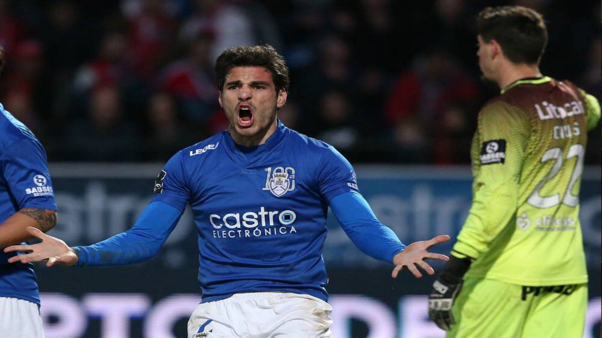 Feirense, Briseño