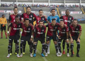 Clubes y jugadores de la Liga MX festejan los 102 años del Atlas