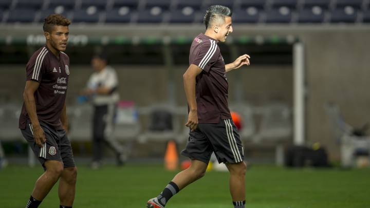 Roberto Alvarado, Selección Mexicana