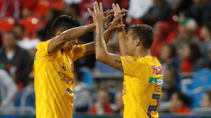 Autogol de Zavaleta que parece sentenciar el partido