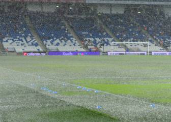 Así lució la cancha de Rayados ante la fuerte lluvia