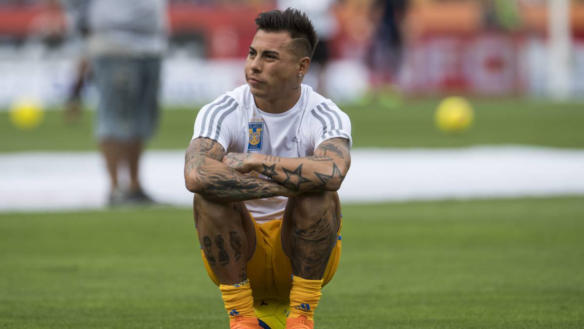 Eduardo Vargas sufrió millonario robo en su casa de Chile