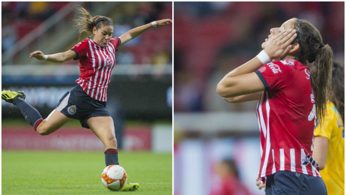 Jugadora de fútbol en el campo de juego, vestida con short azul marino y playera roja con rayas blancas