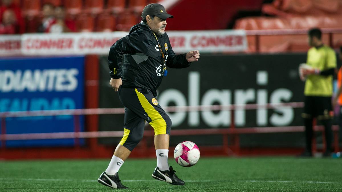 Maradona se postula para dirigir a la Selección Mexicana