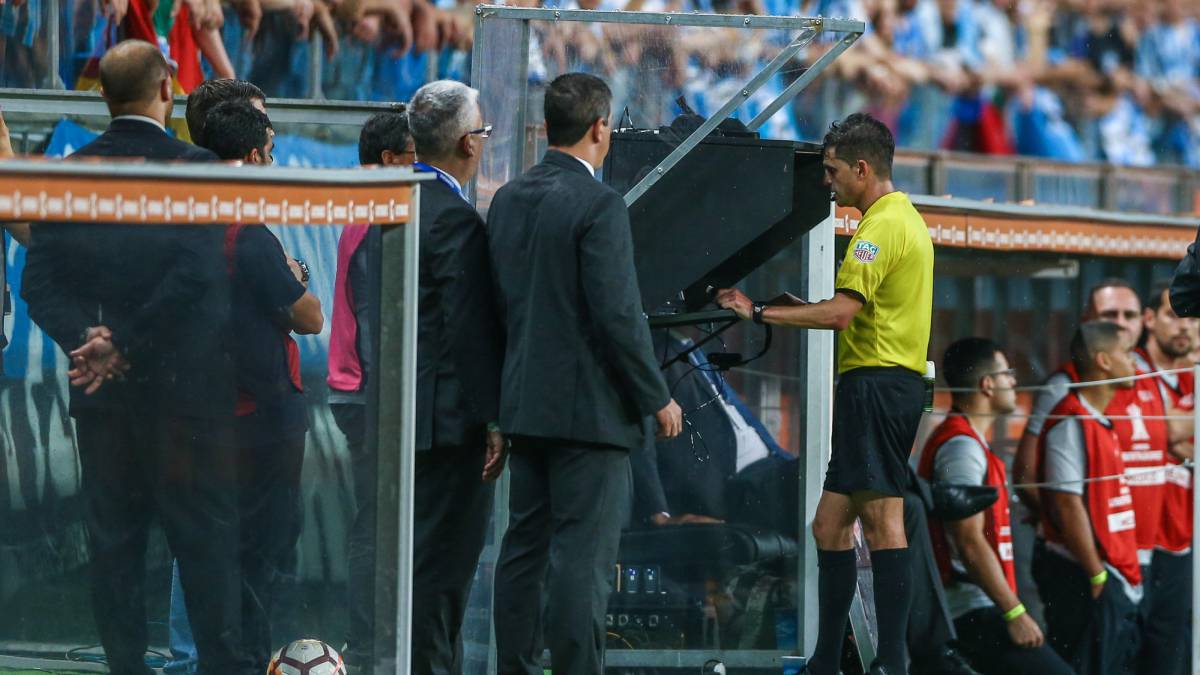 Gremio v River Plate - Copa CONMEBOL Libertadores 2018
