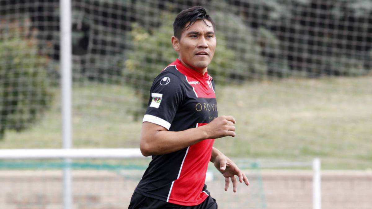 Dionicio Escalante, el mexicano que sufrió contra Barcelona
