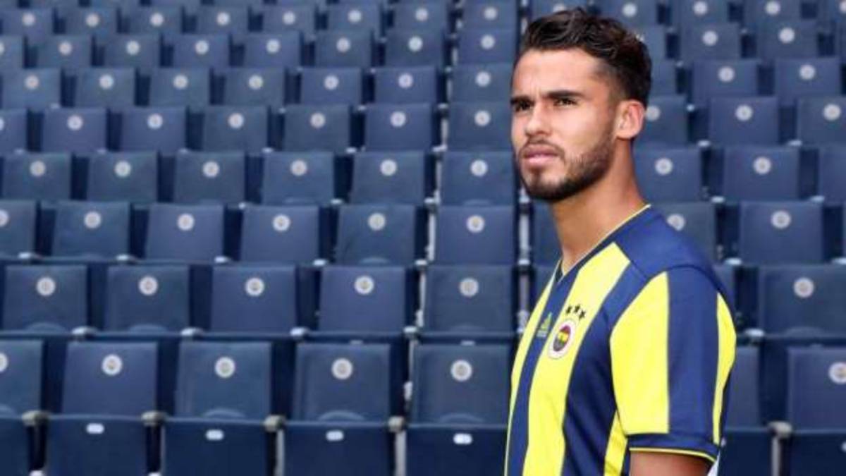 Diego Reyes estuvo ausente en victoria del Fenerbahçe