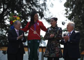 Luz Acosta recibió medalla olímpica de Londres 2012