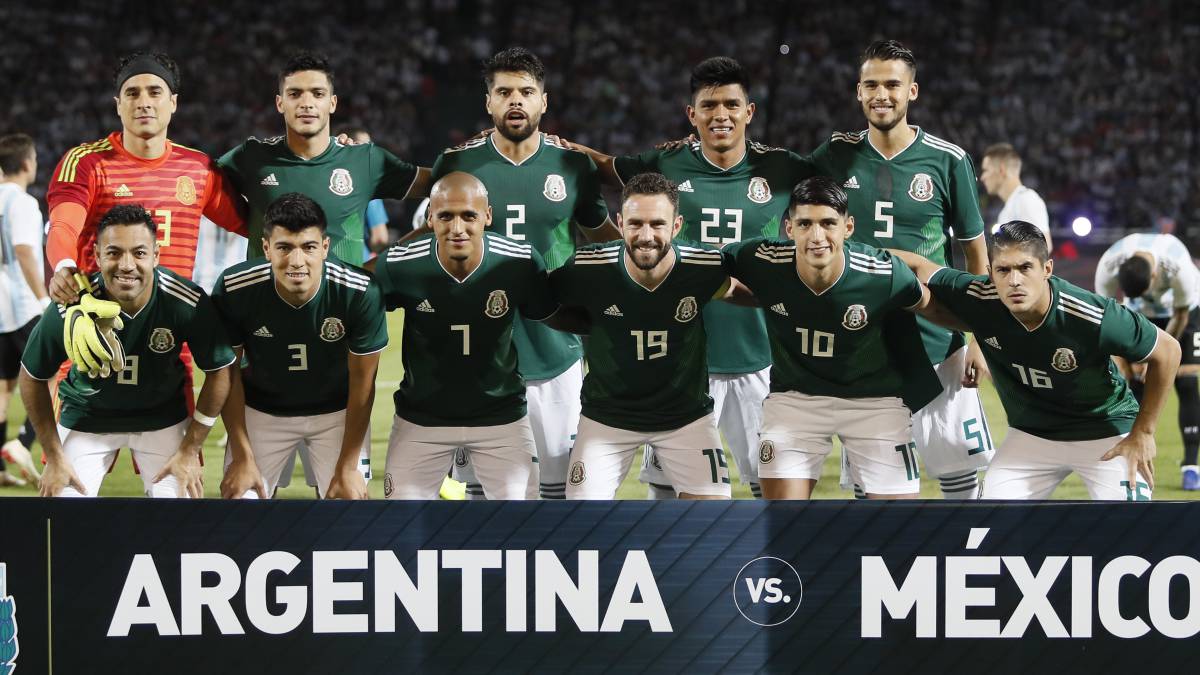 ‘Tuca’ respeta la base del Tri en juego ante Argentina
