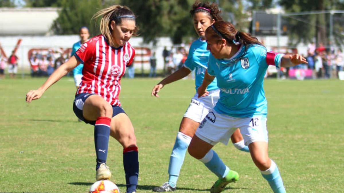 Chivas femenil cierra a la baja: 1-1 con Querétaro