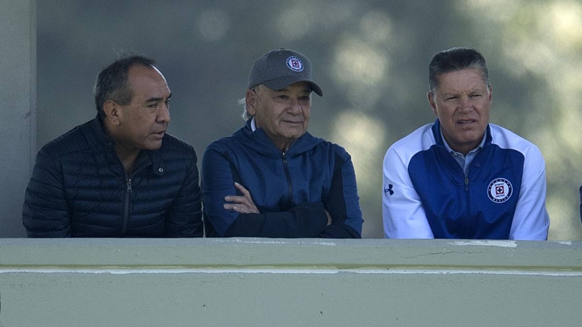 ‘Billy’ Álvarez ofrece dos millones de pesos a su plantel por el título