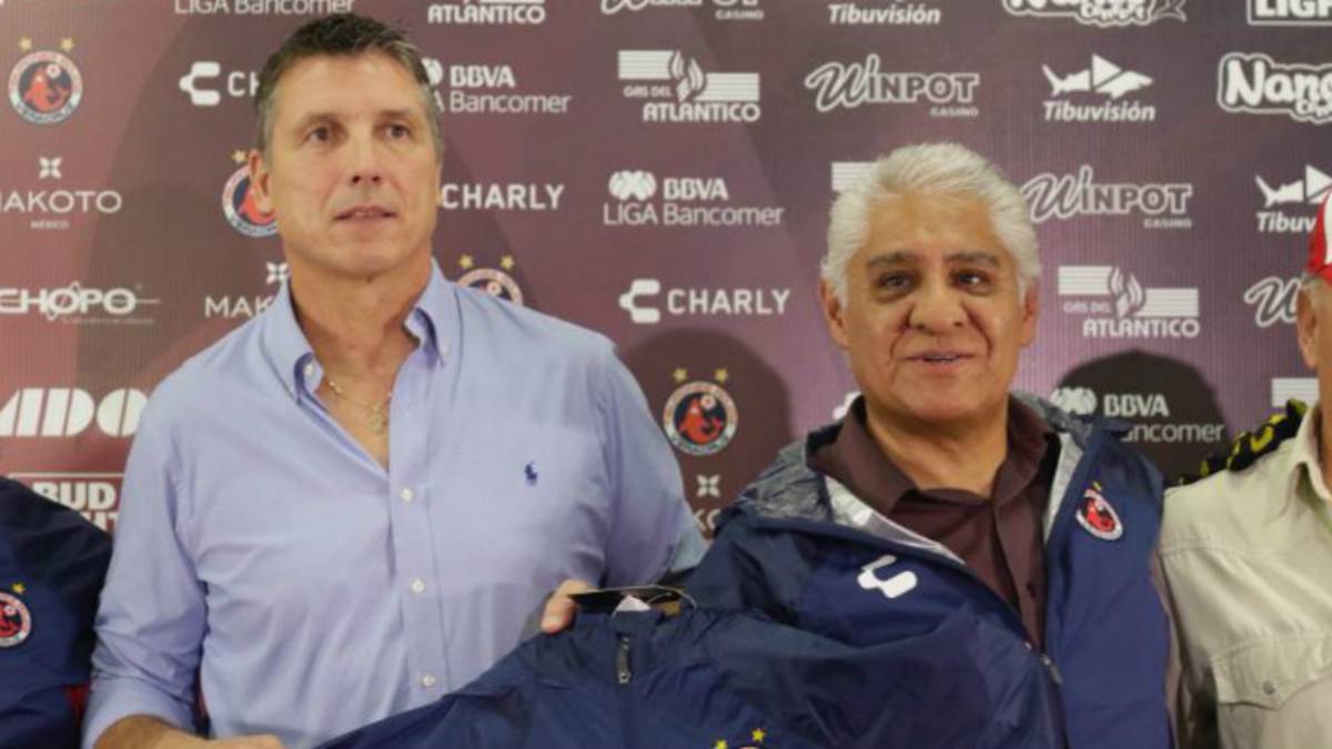 Veracruz presenta a Robert Dante Siboldi como su director técnico