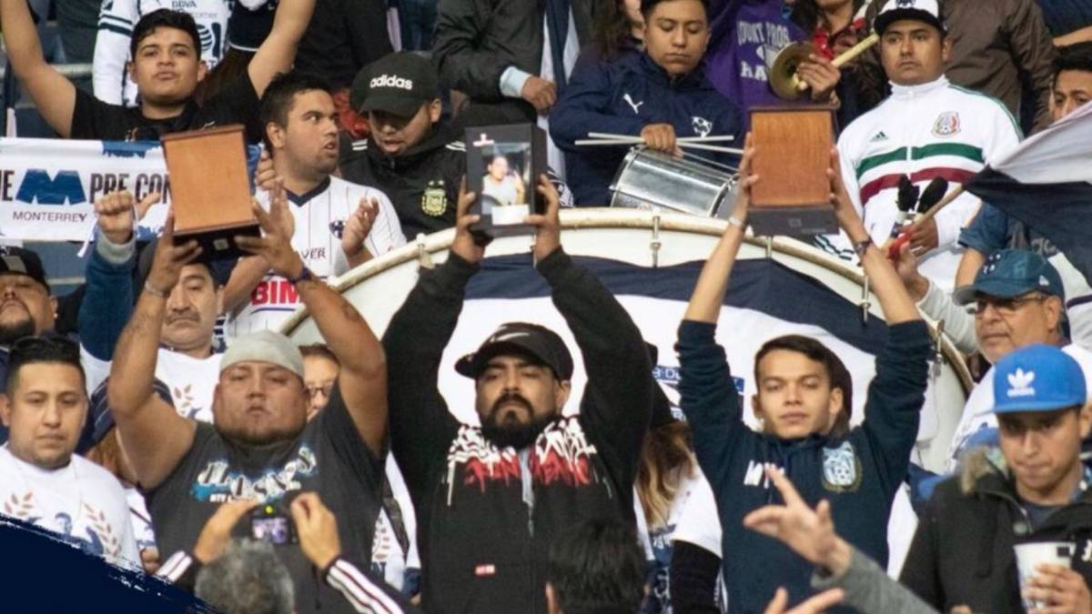 Cenizas de fans fallecidos vieron el triunfo de Rayados